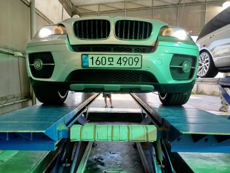 X6 (E71)
