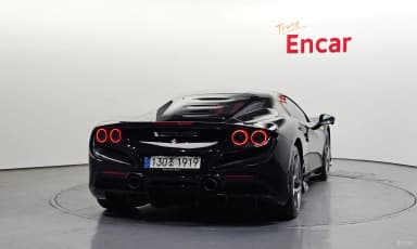 F8 Tributo