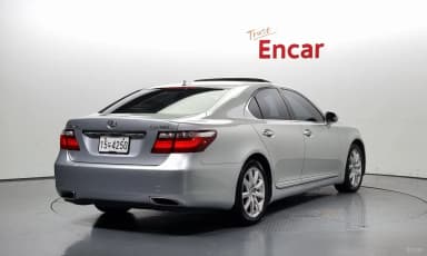 LS460L