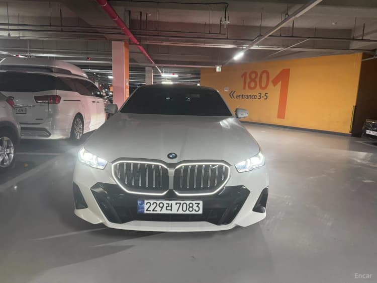 5 Series (G60)