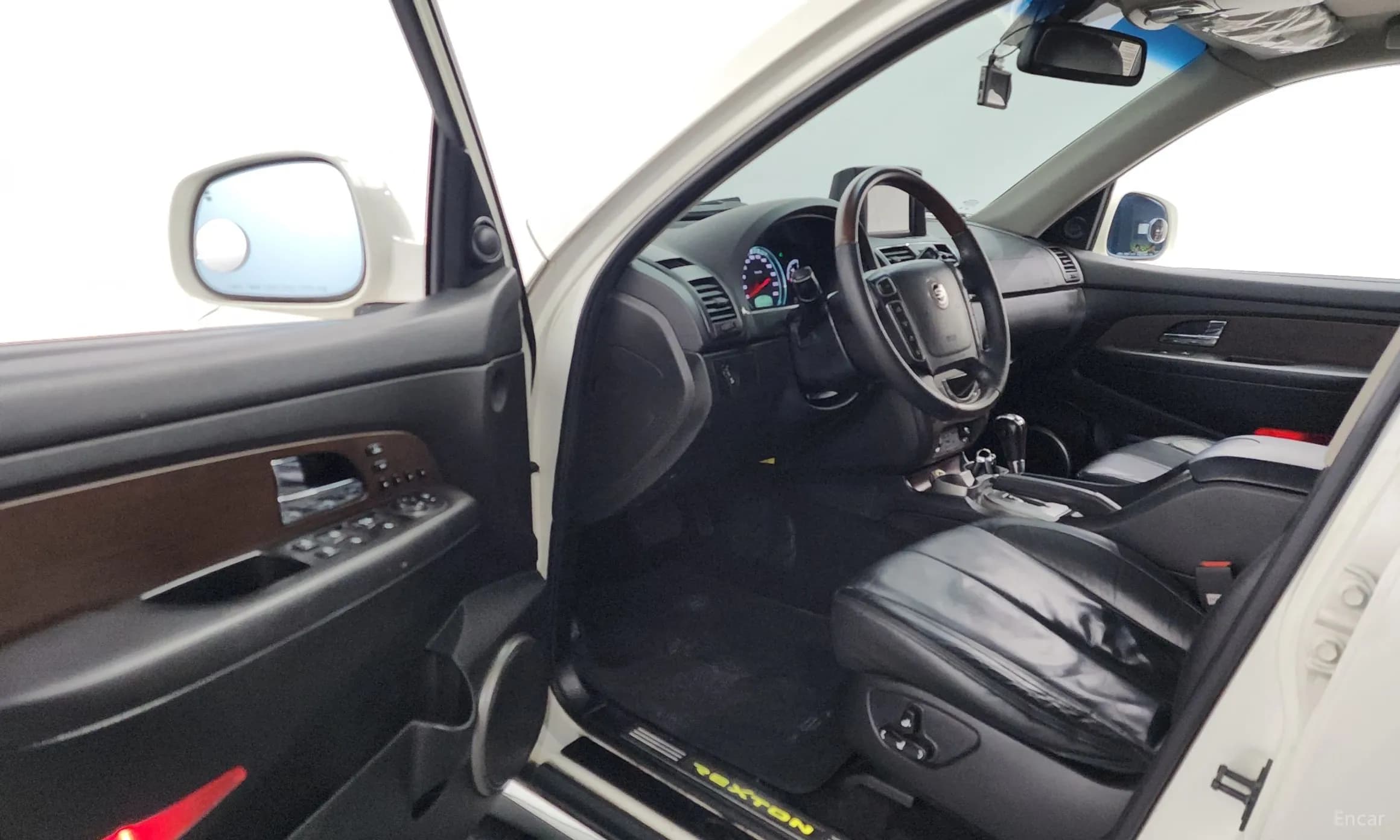 Rexton W
