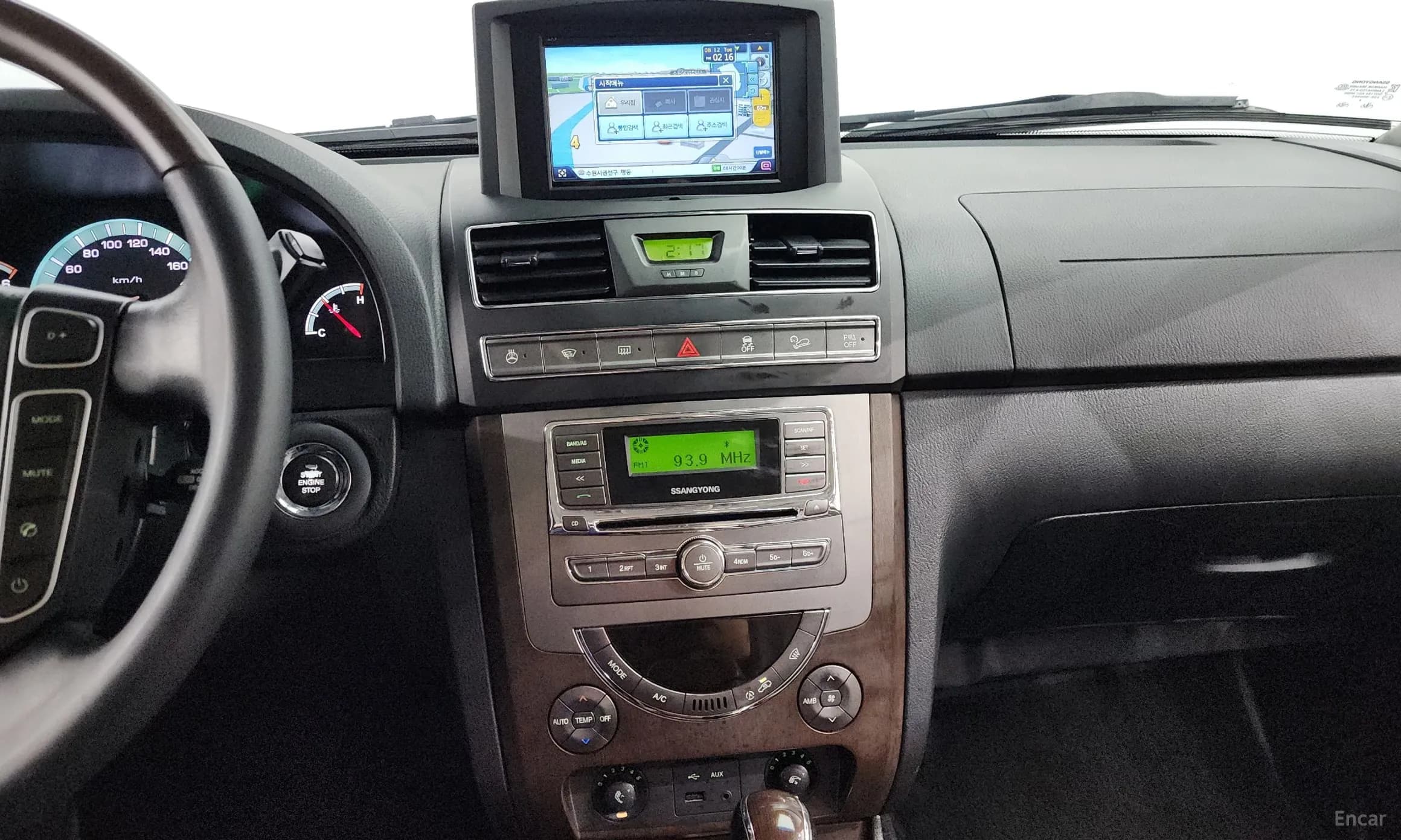 Rexton W