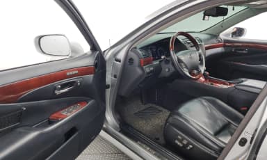 LS460