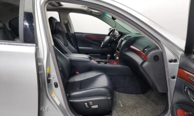 LS460