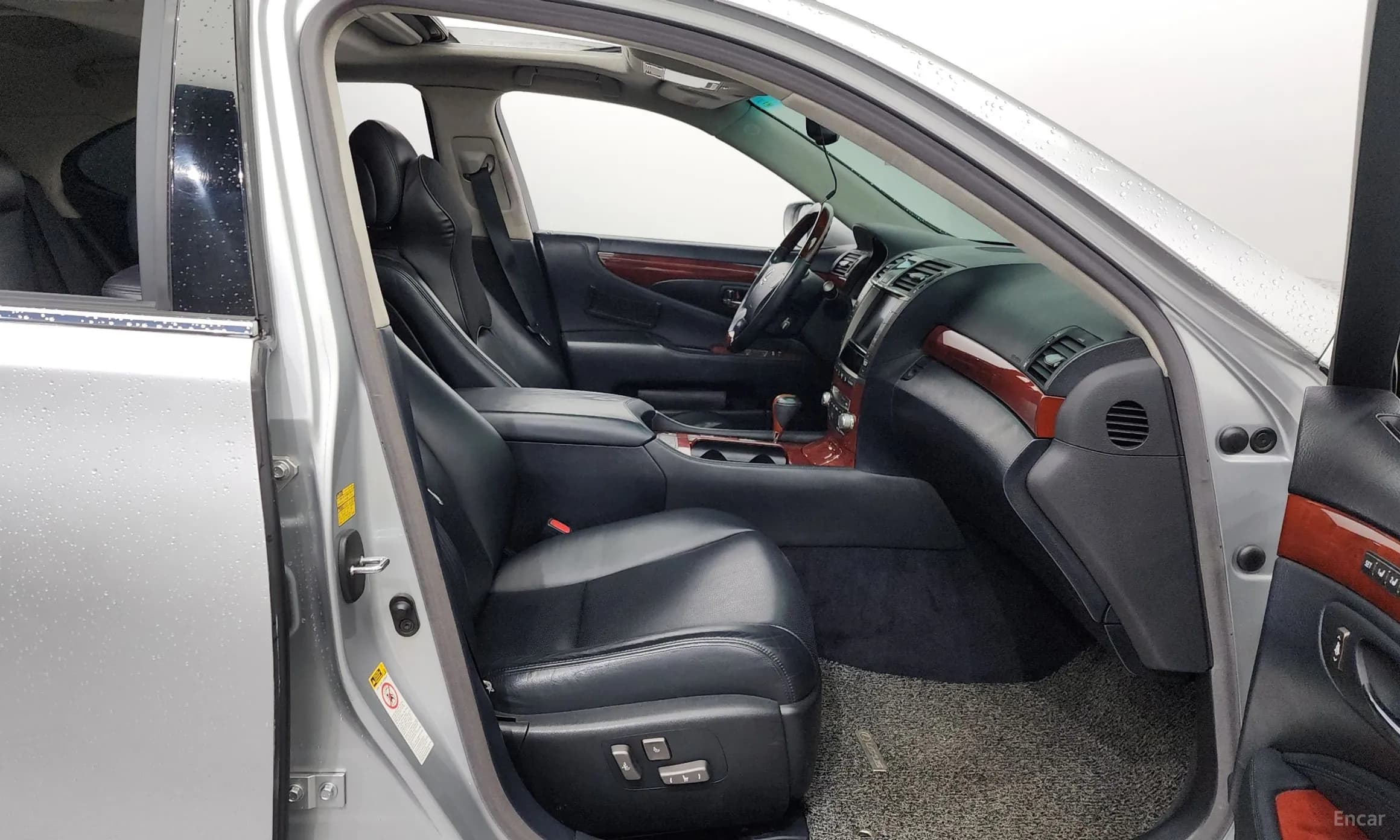 LS460