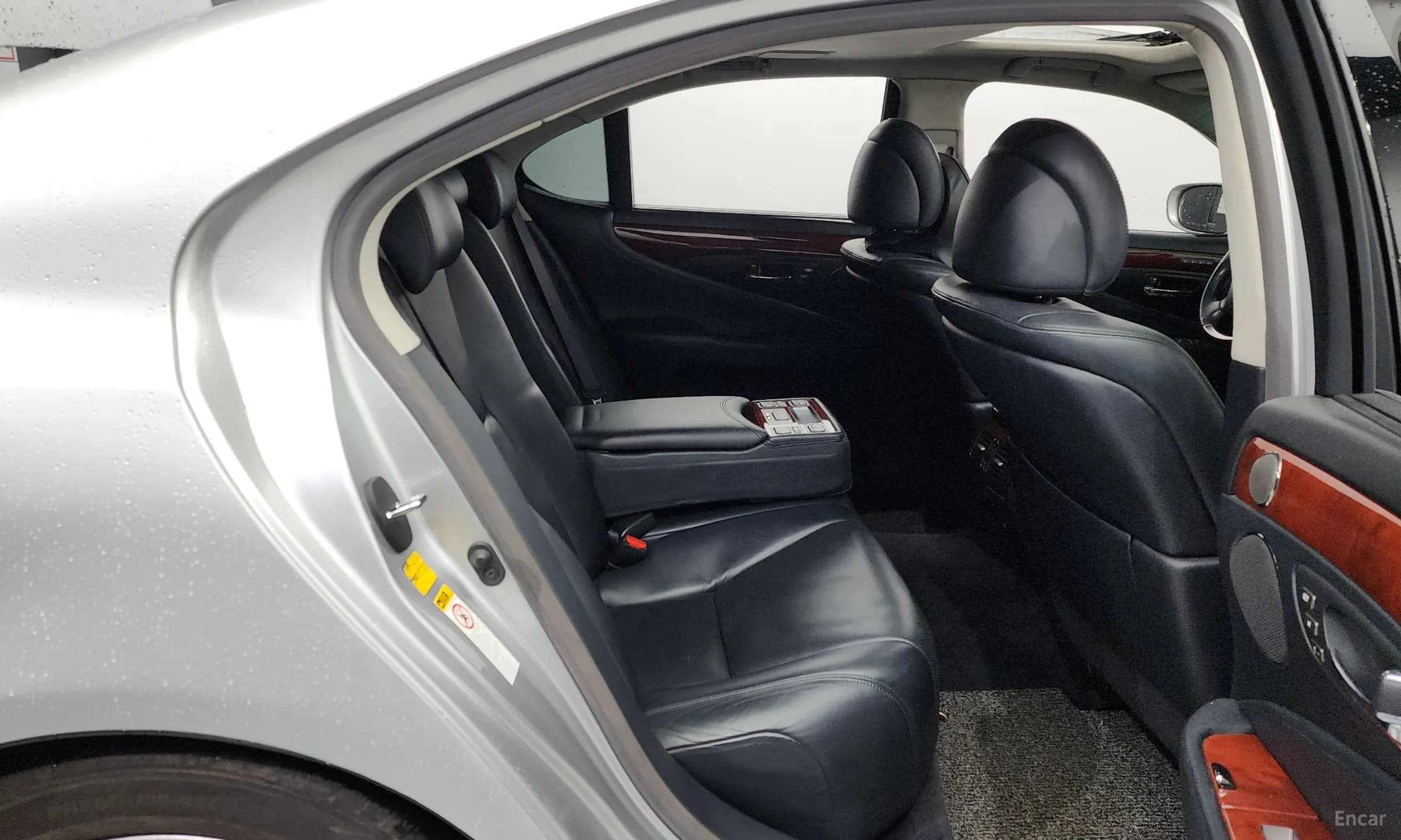 LS460