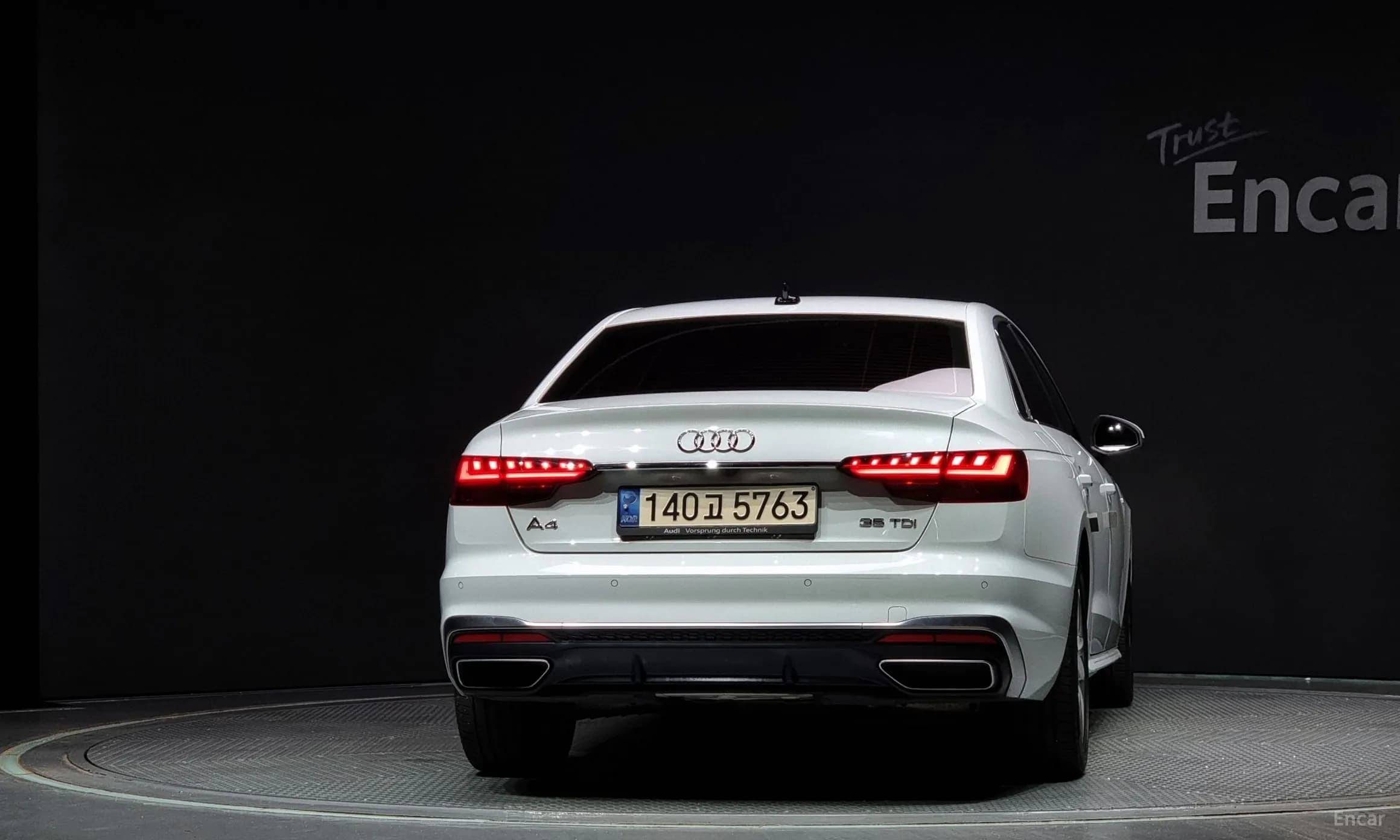 A4 (B9)