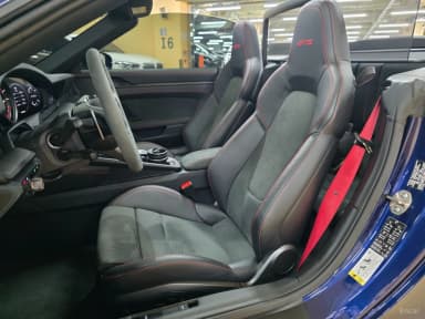 911 (992)