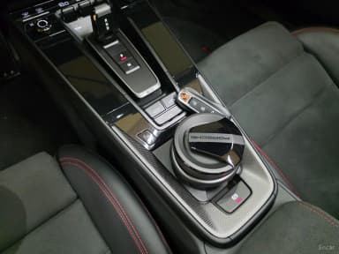 911 (992)