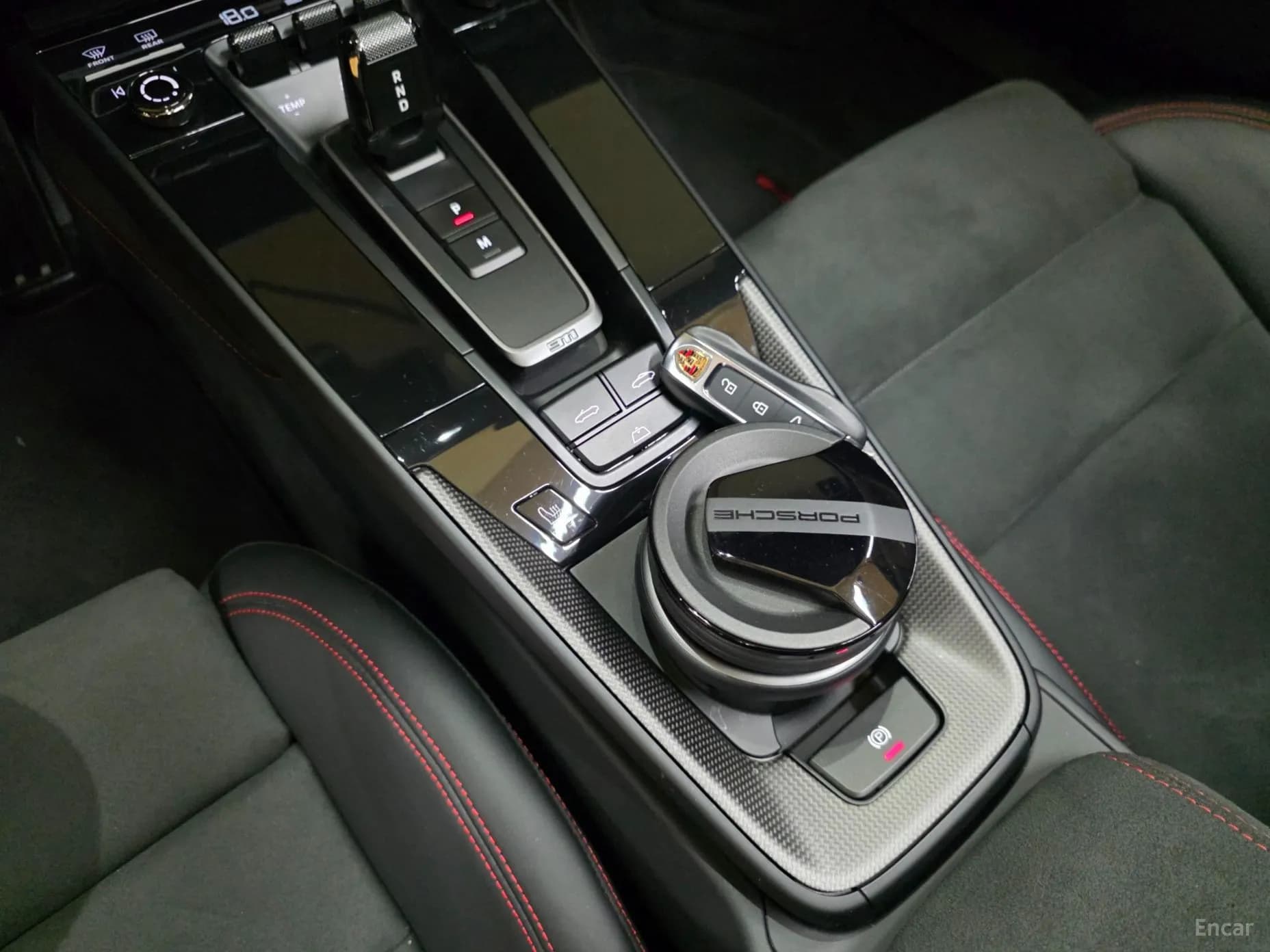 911 (992)