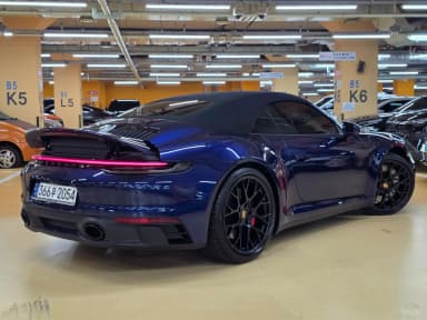 911 (992)