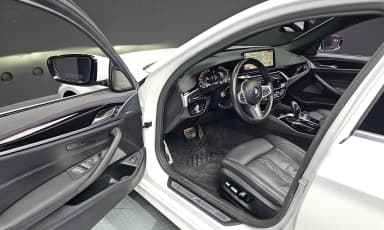 5 Series (G30)