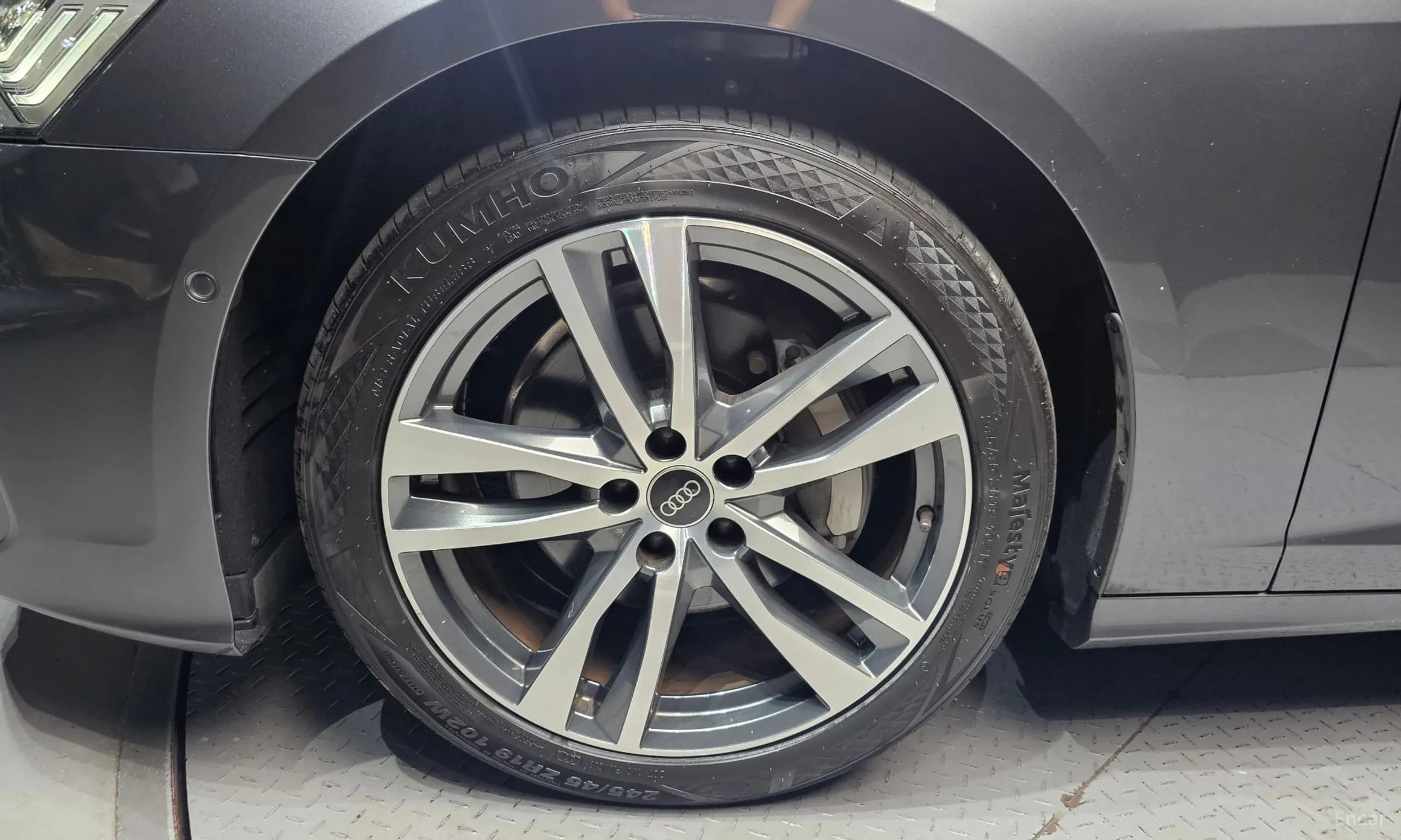 A6 (C8)