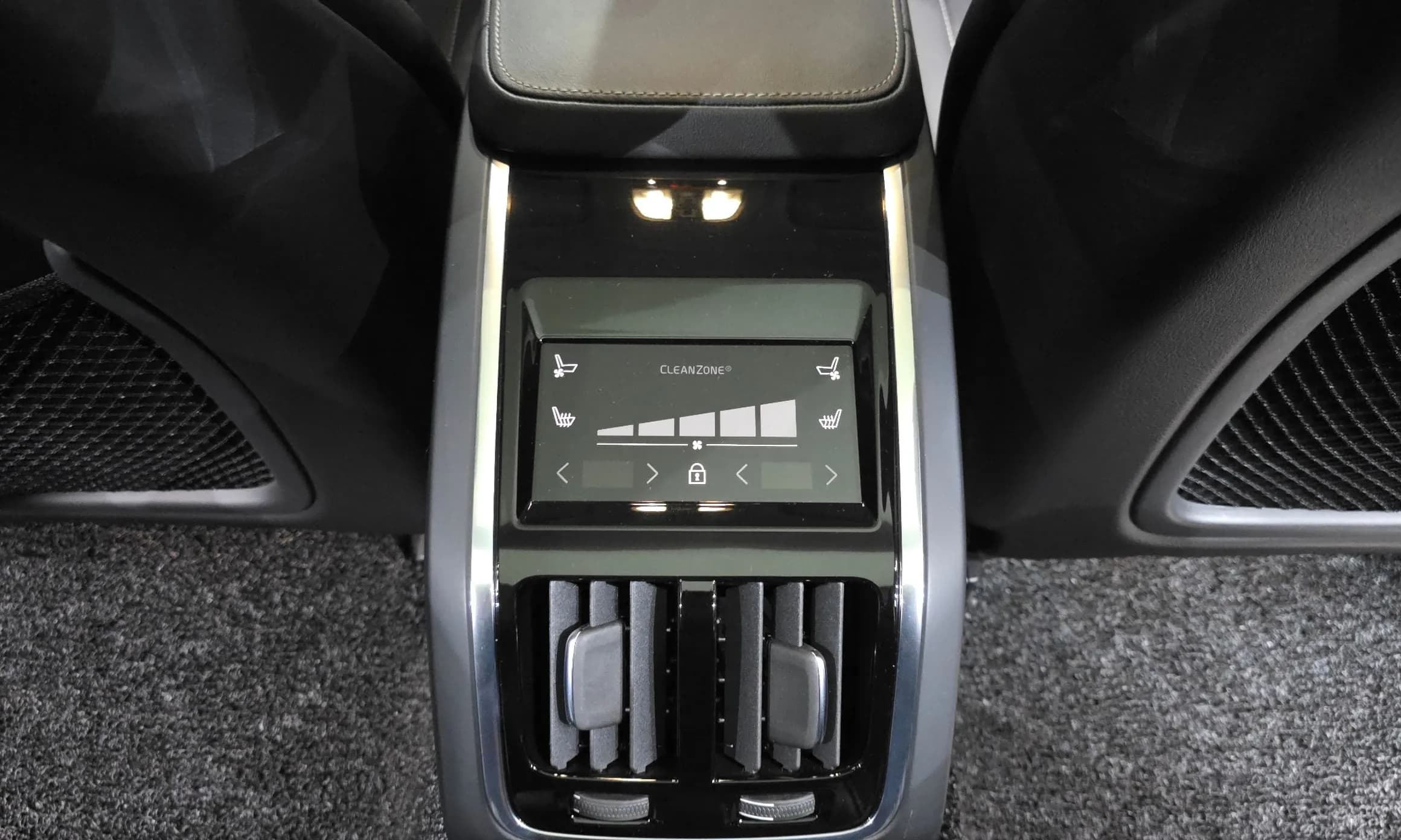 S90