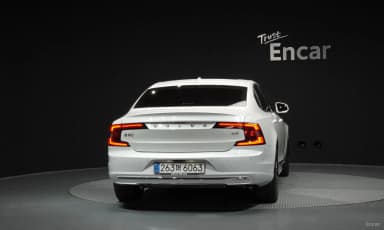 S90