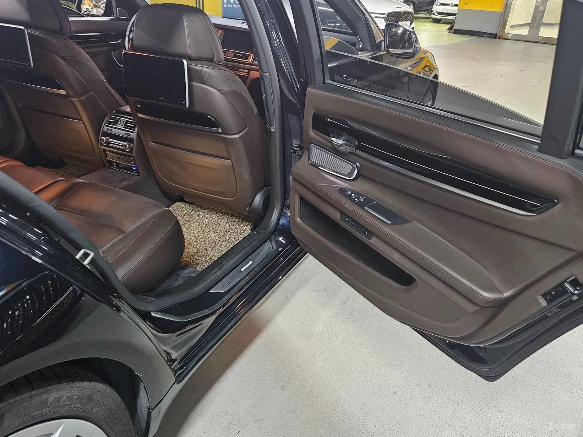 7 Series (F01)