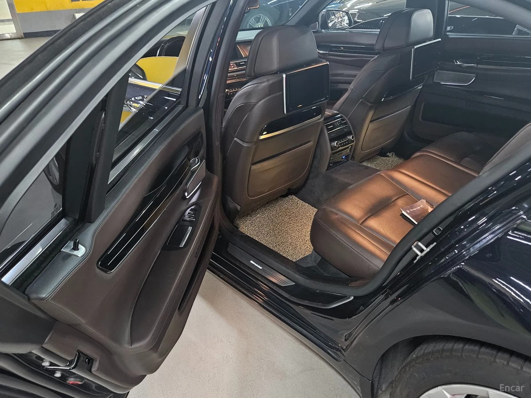 7 Series (F01)