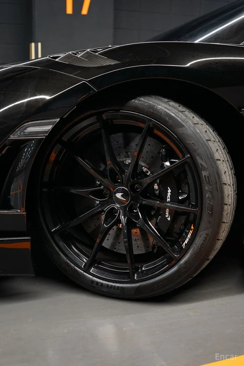 765LT