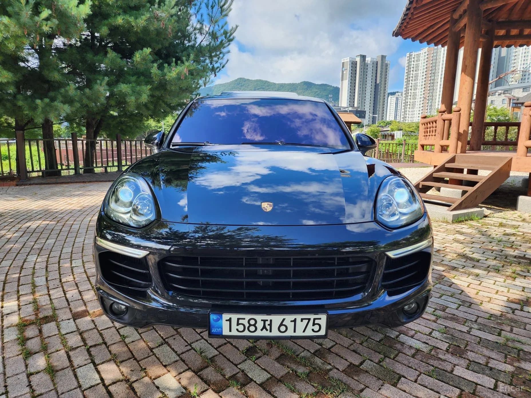 New Cayenne