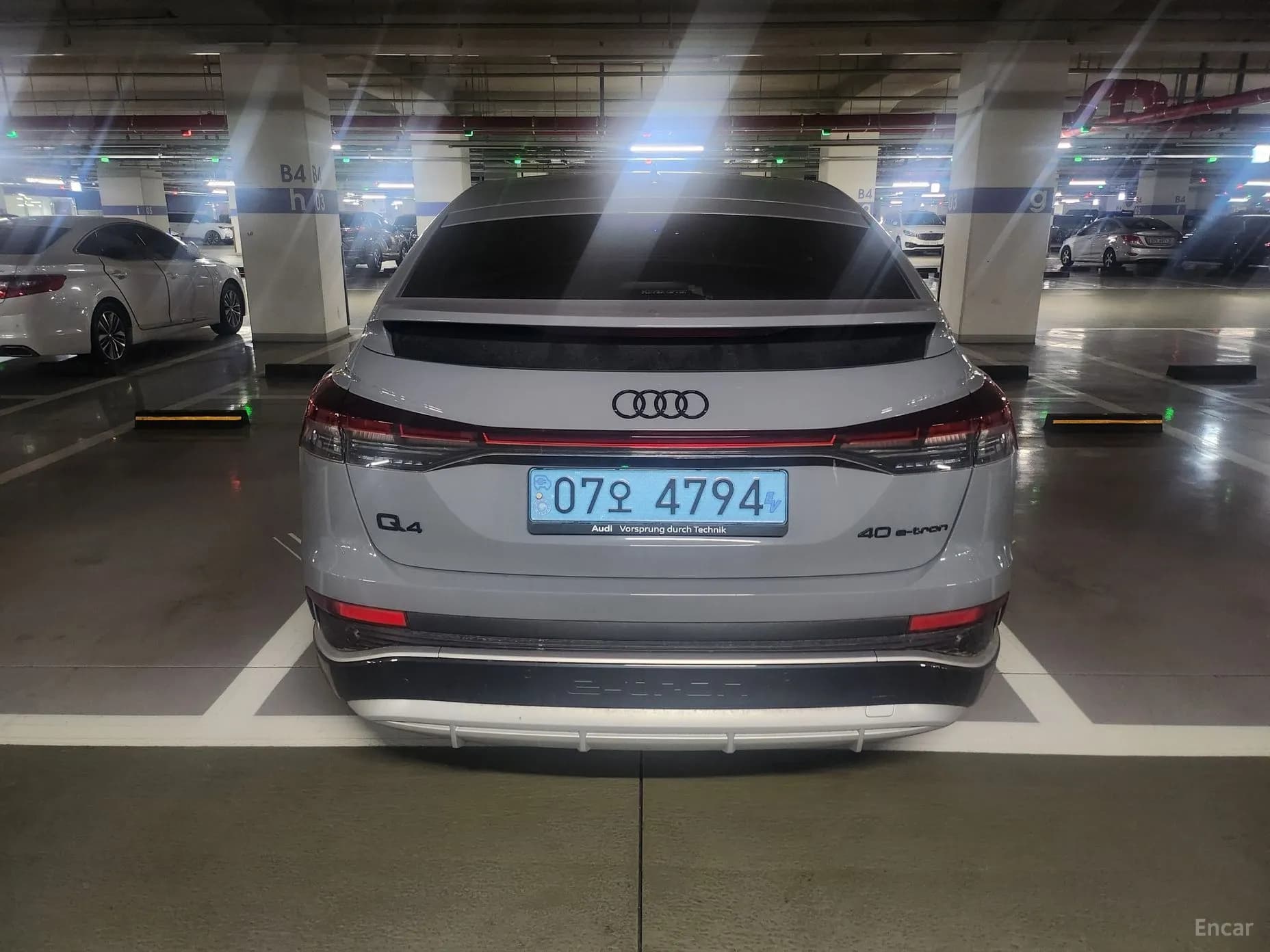 Q4 e-tron (F4)
