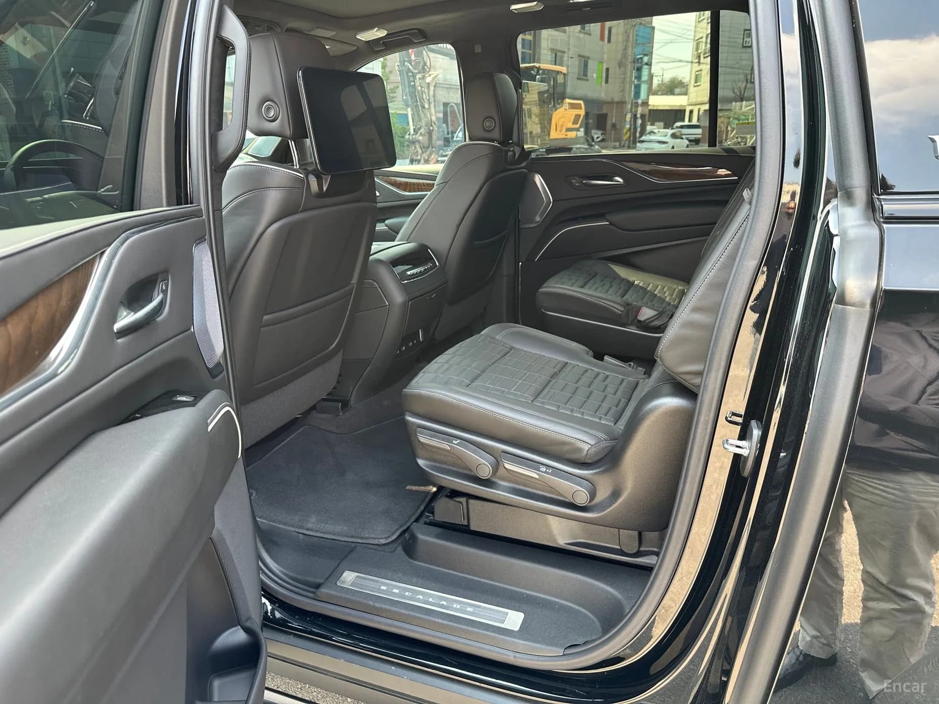 Escalade 5th Generation