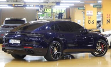 Panamera (971)