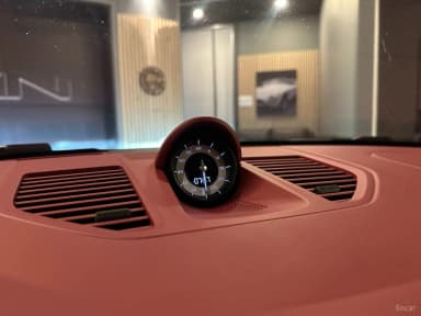 911 (992)