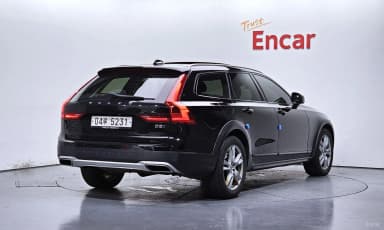 V90 Cross Country