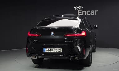X4 (G02)