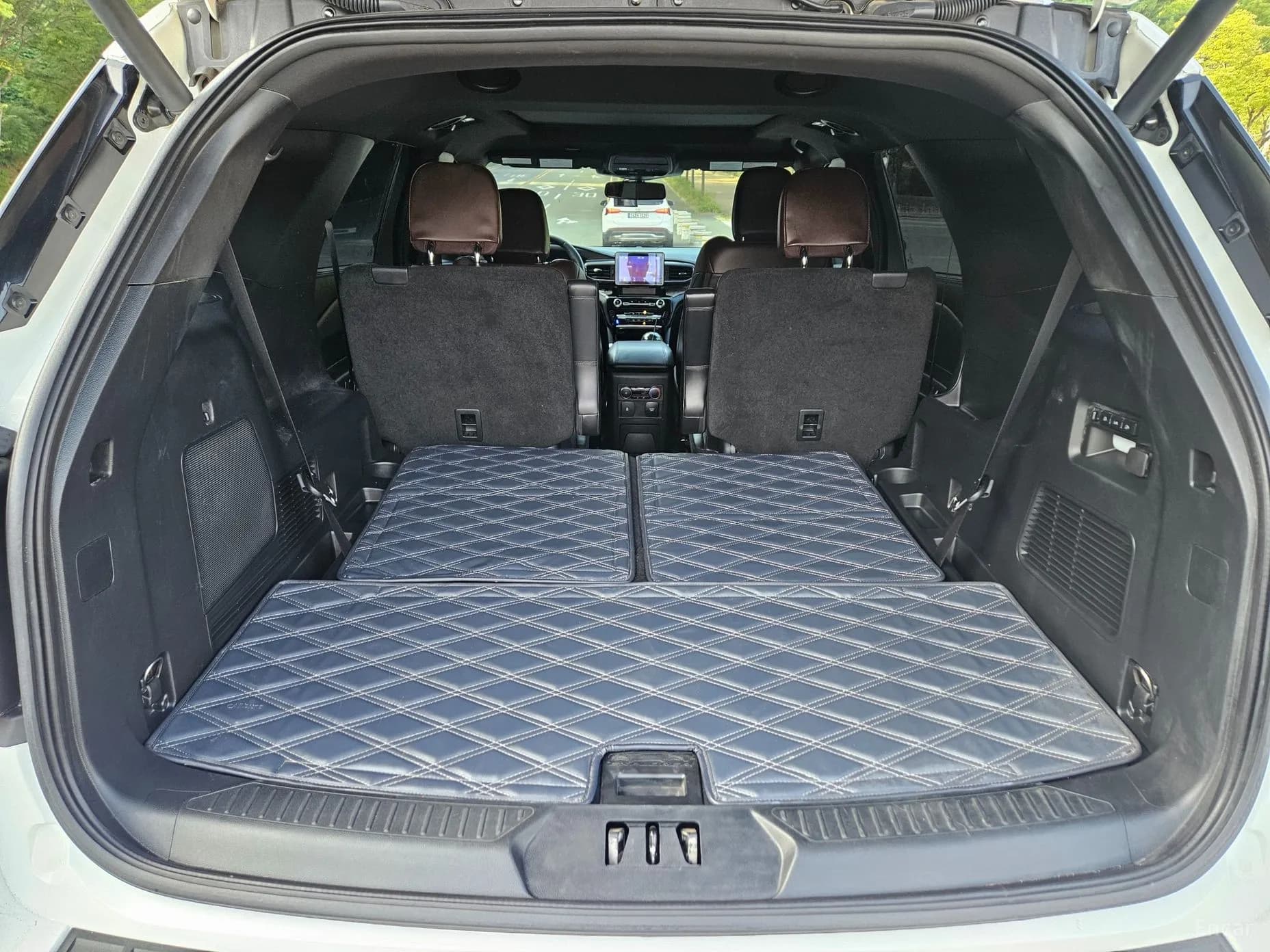 Explorer 6th Generation