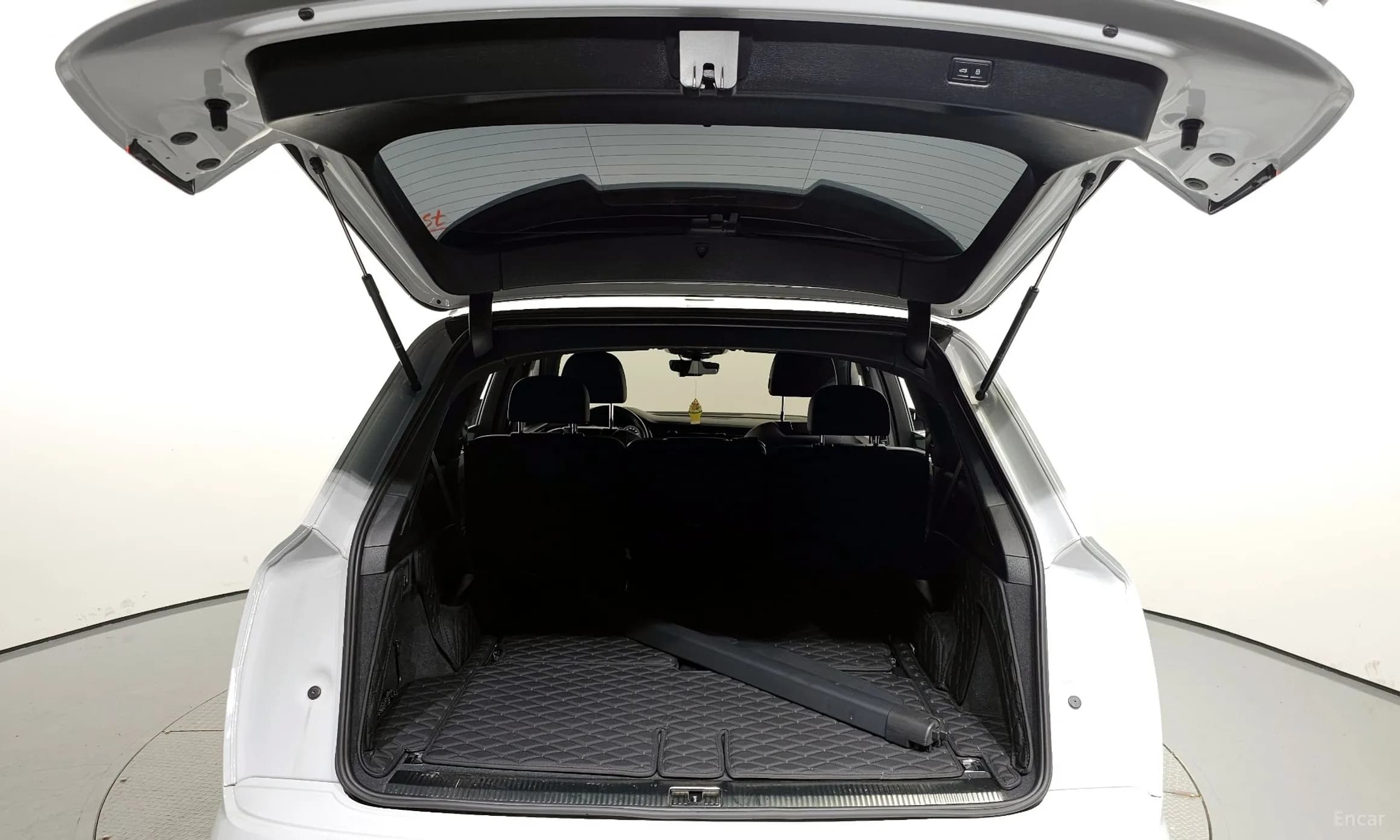 Q7 (4M)