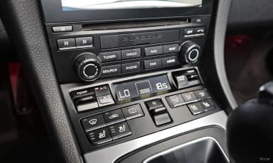 910