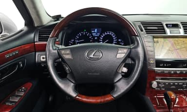 LS460L