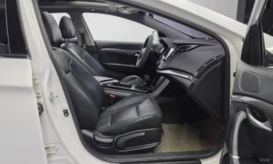 i40 Saloon