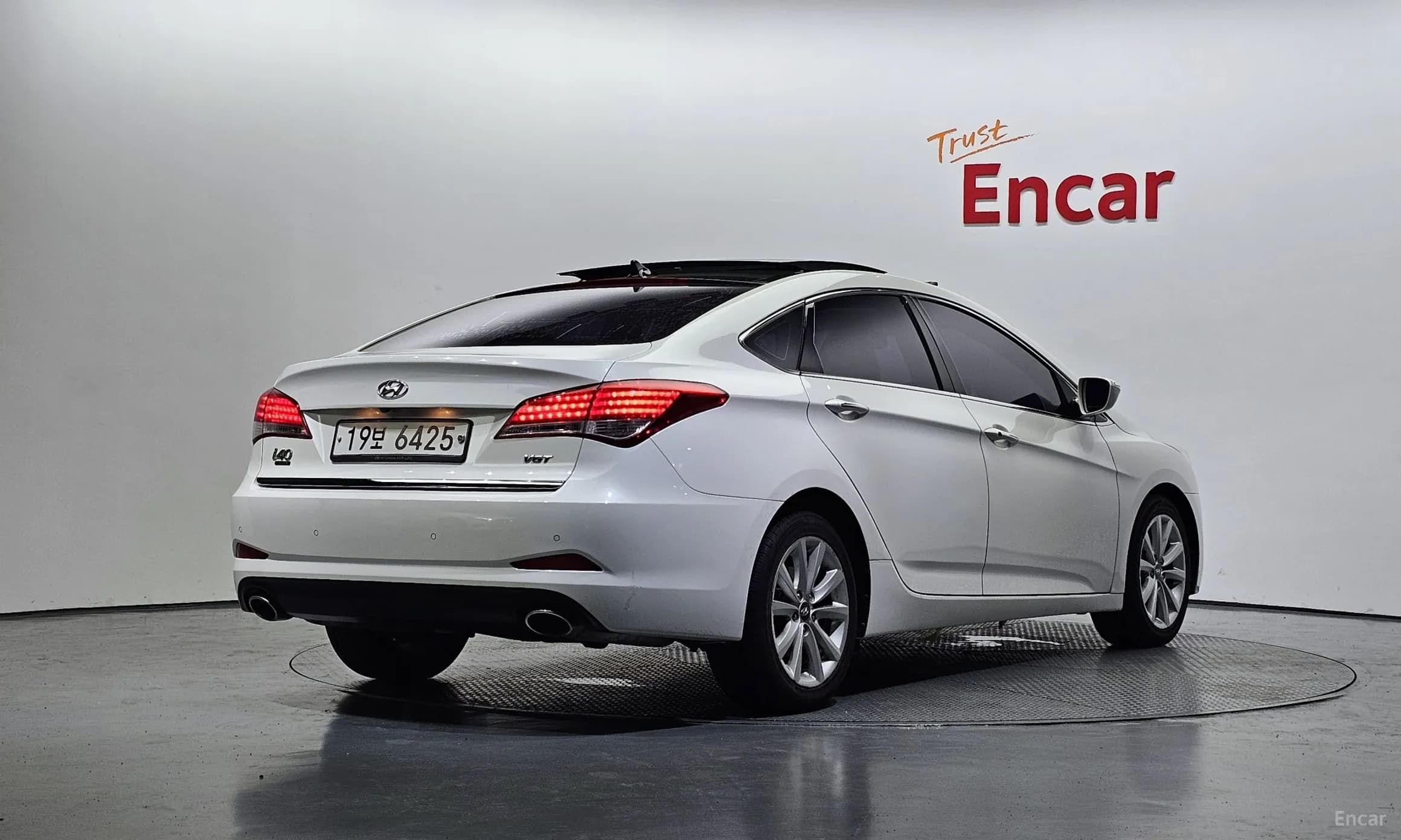 i40 Saloon
