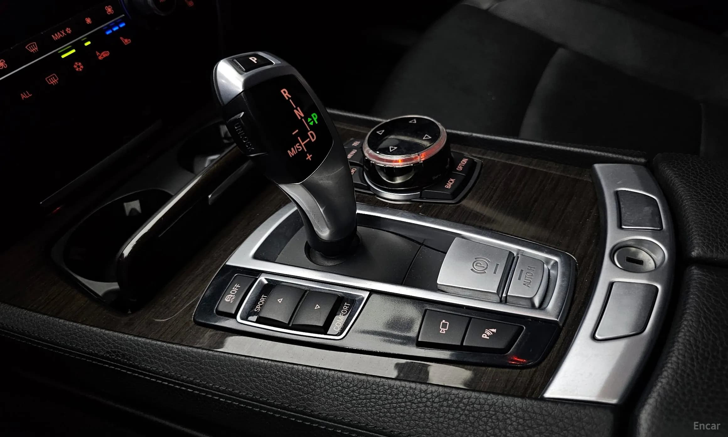 7 Series (F01)