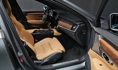 S90