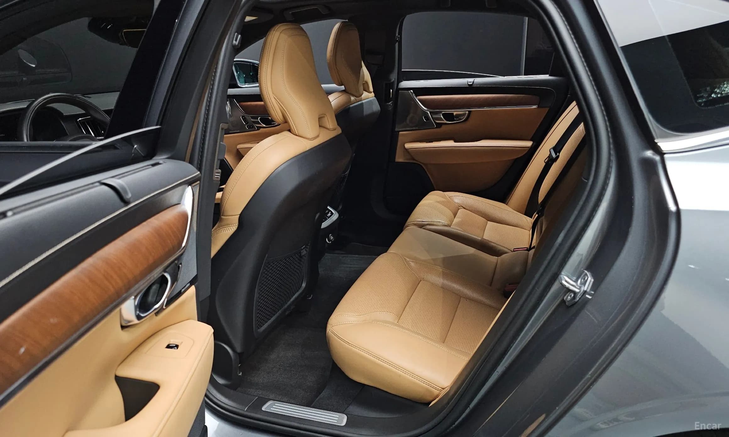S90