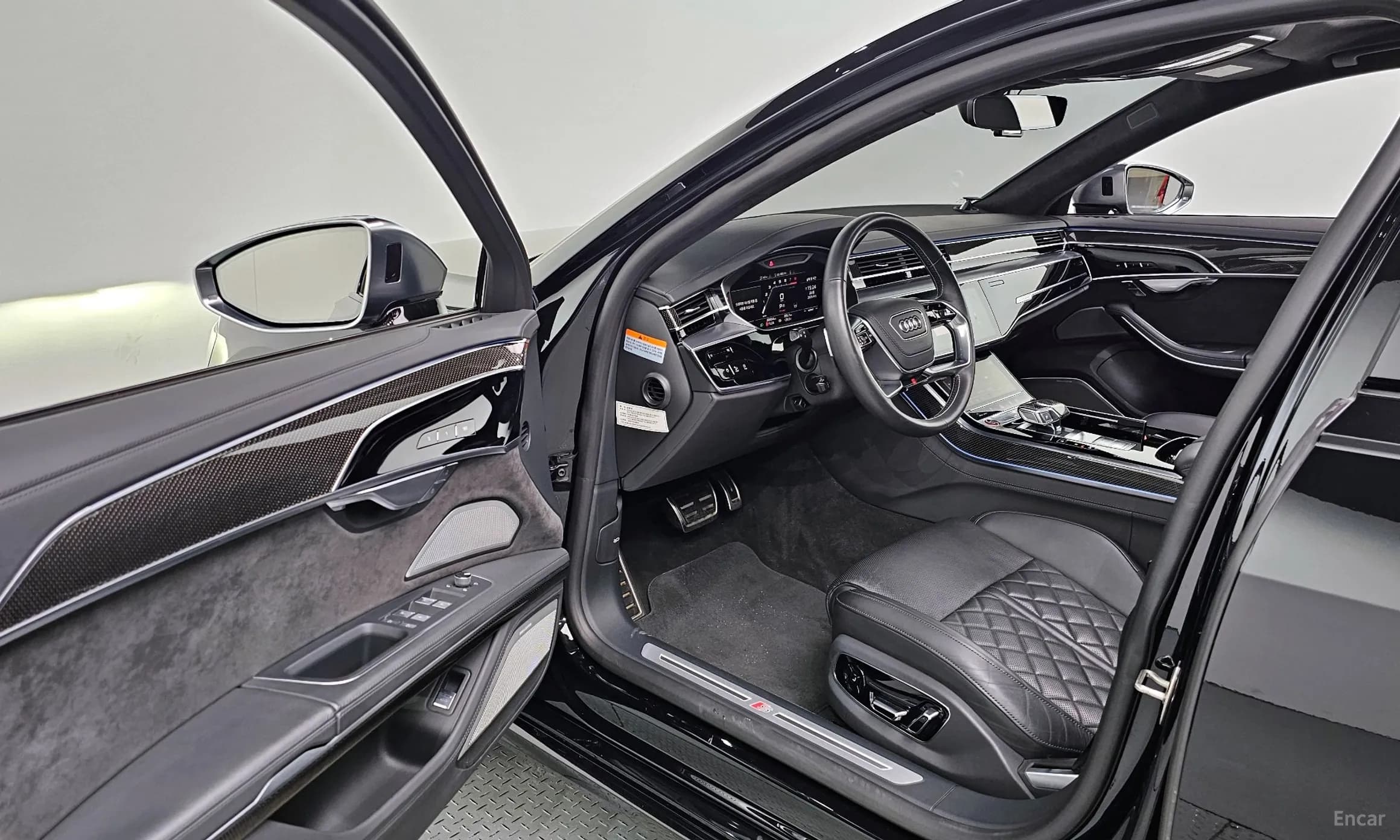 S8 (D5)