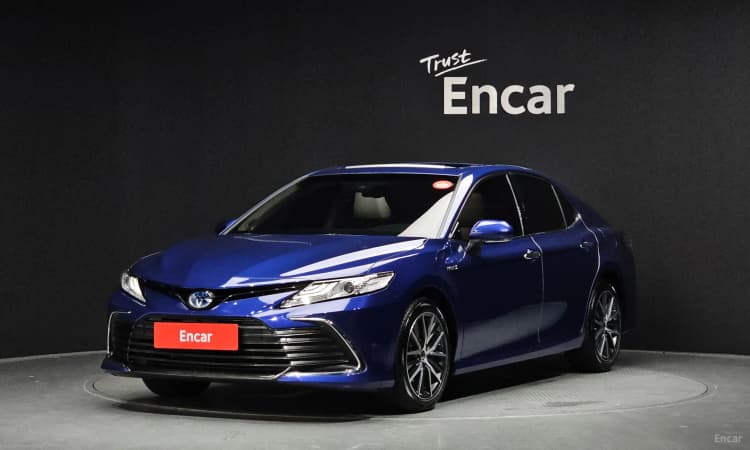 Camry (XV70)