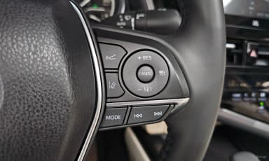 Camry (XV70)