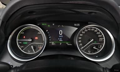 Camry (XV70)