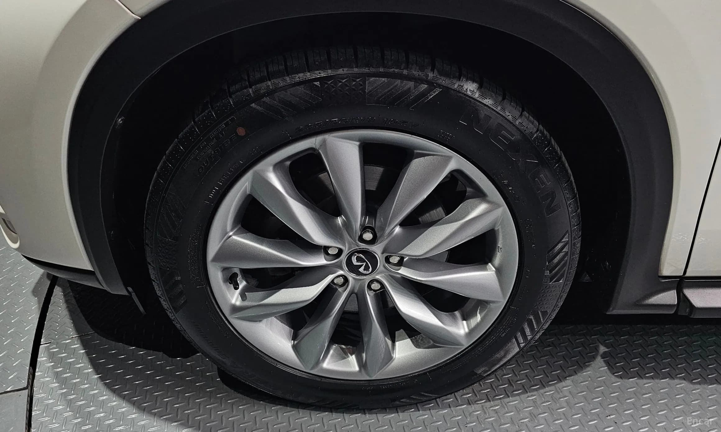 QX50 (P71A)