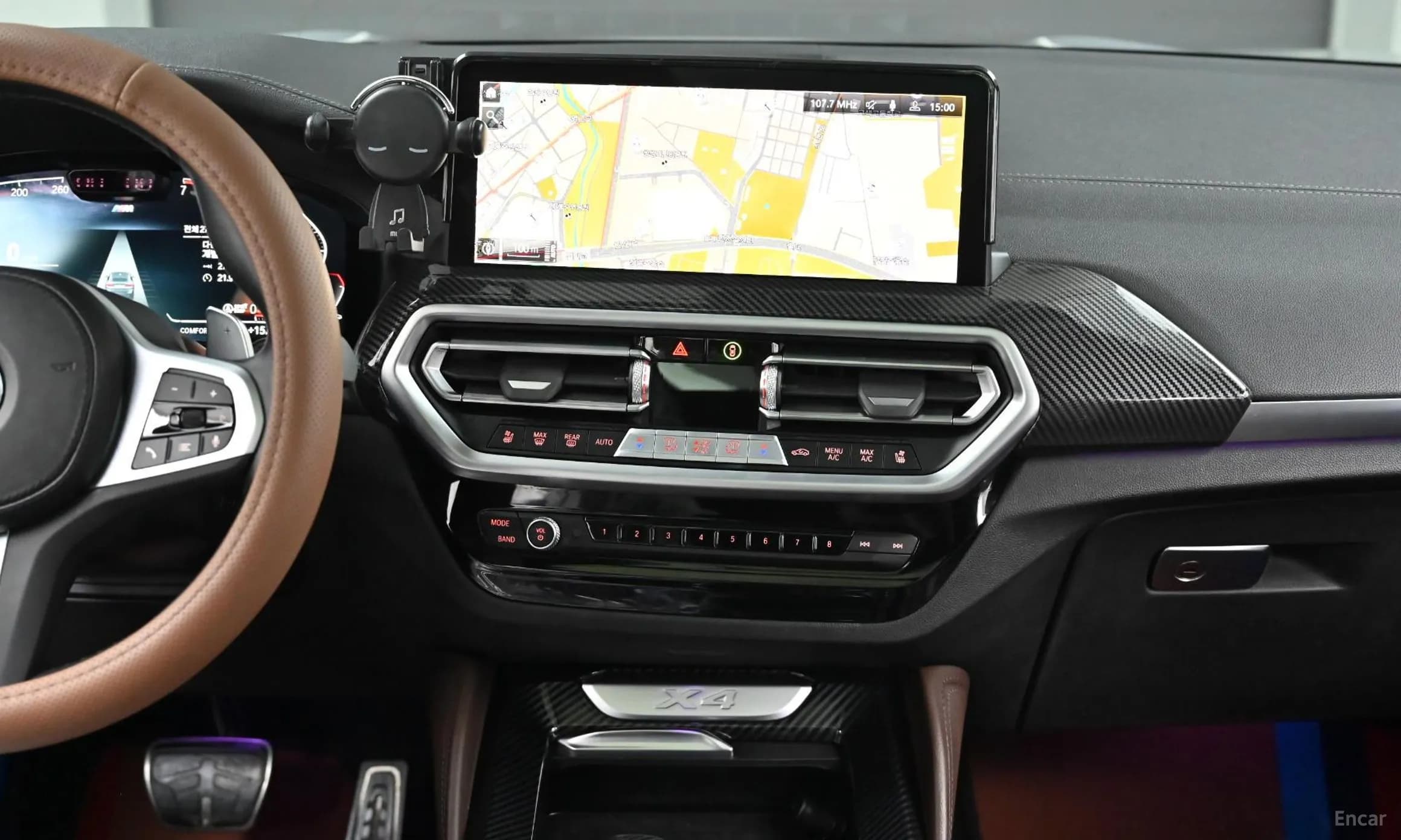 X4 (G02)