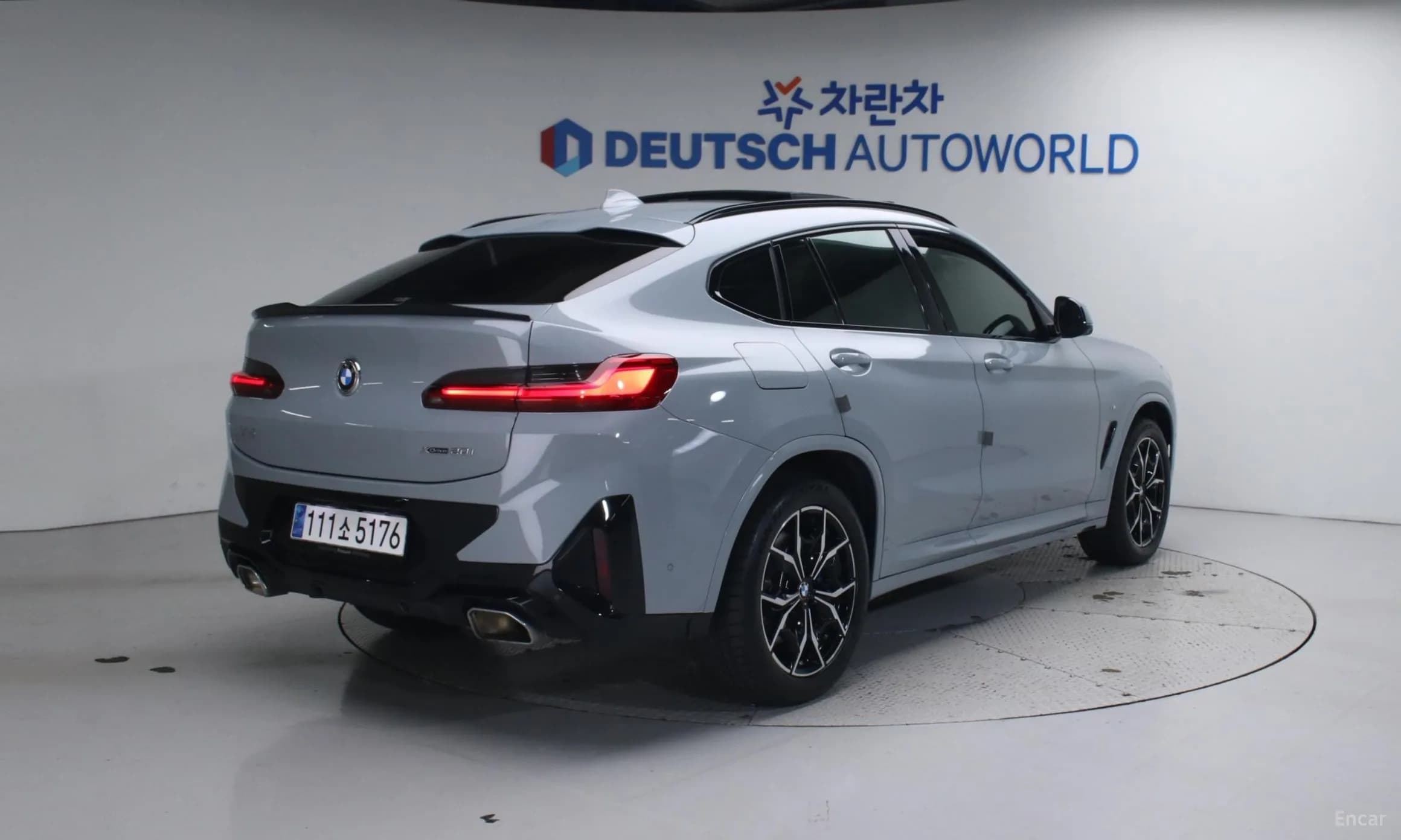 X4 (G02)