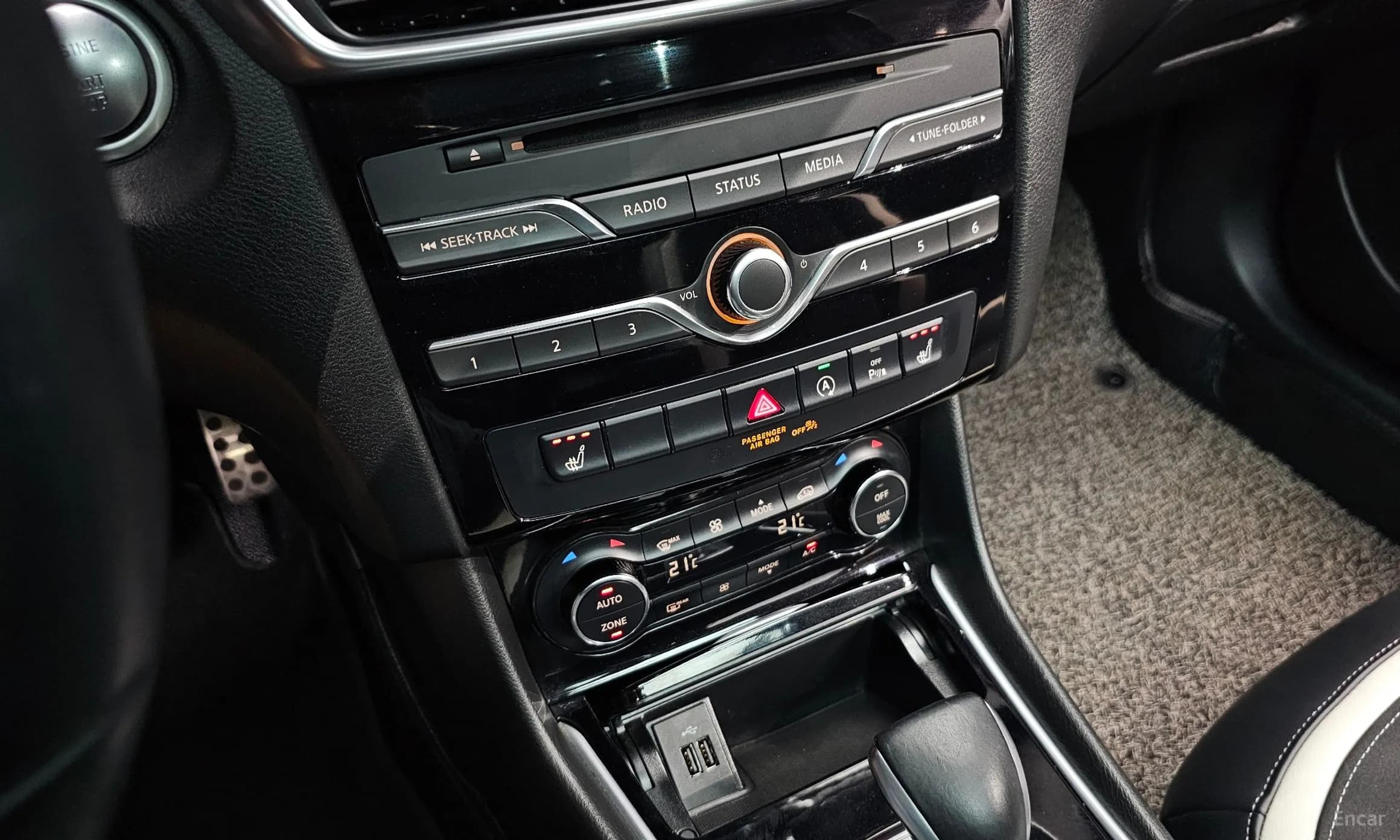 Q30