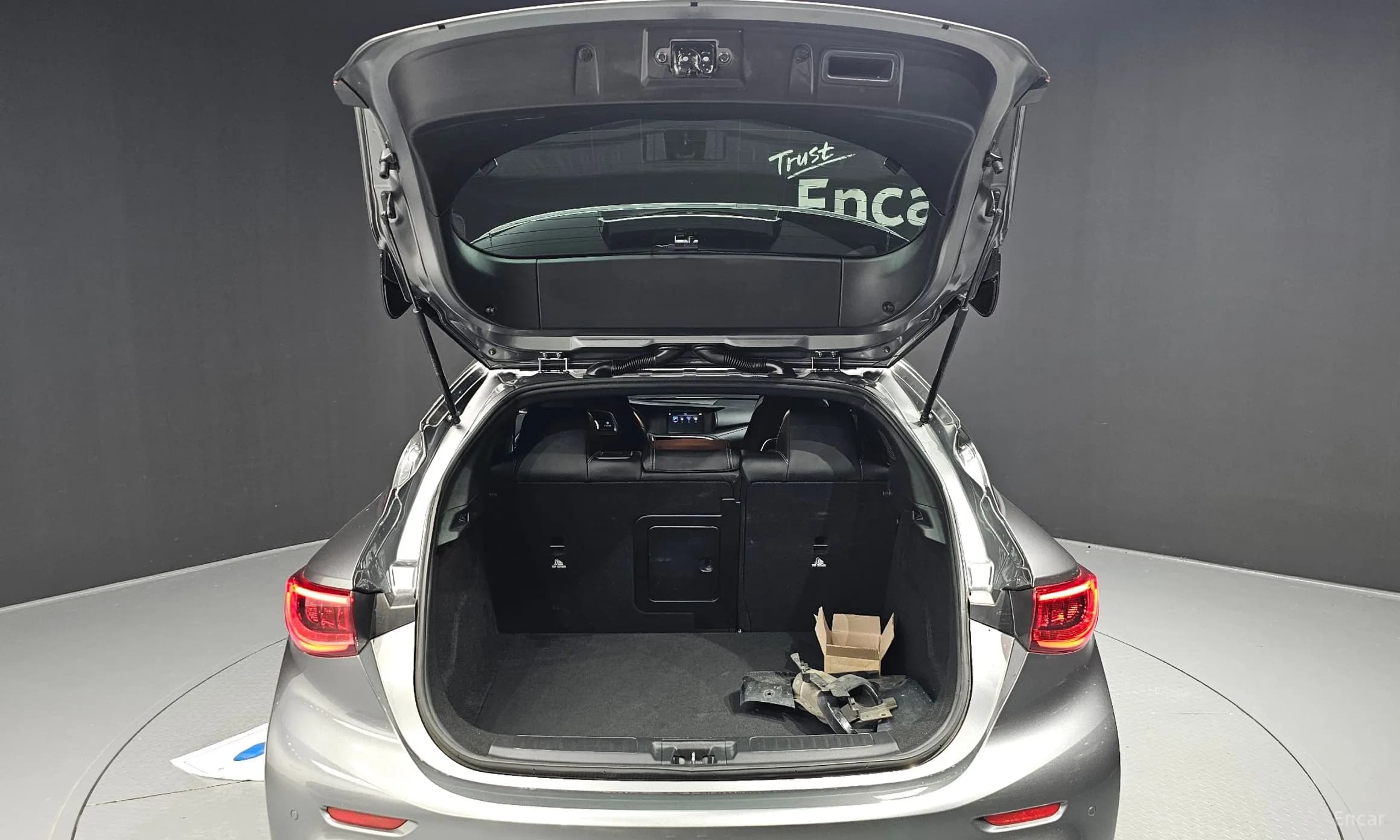 Q30