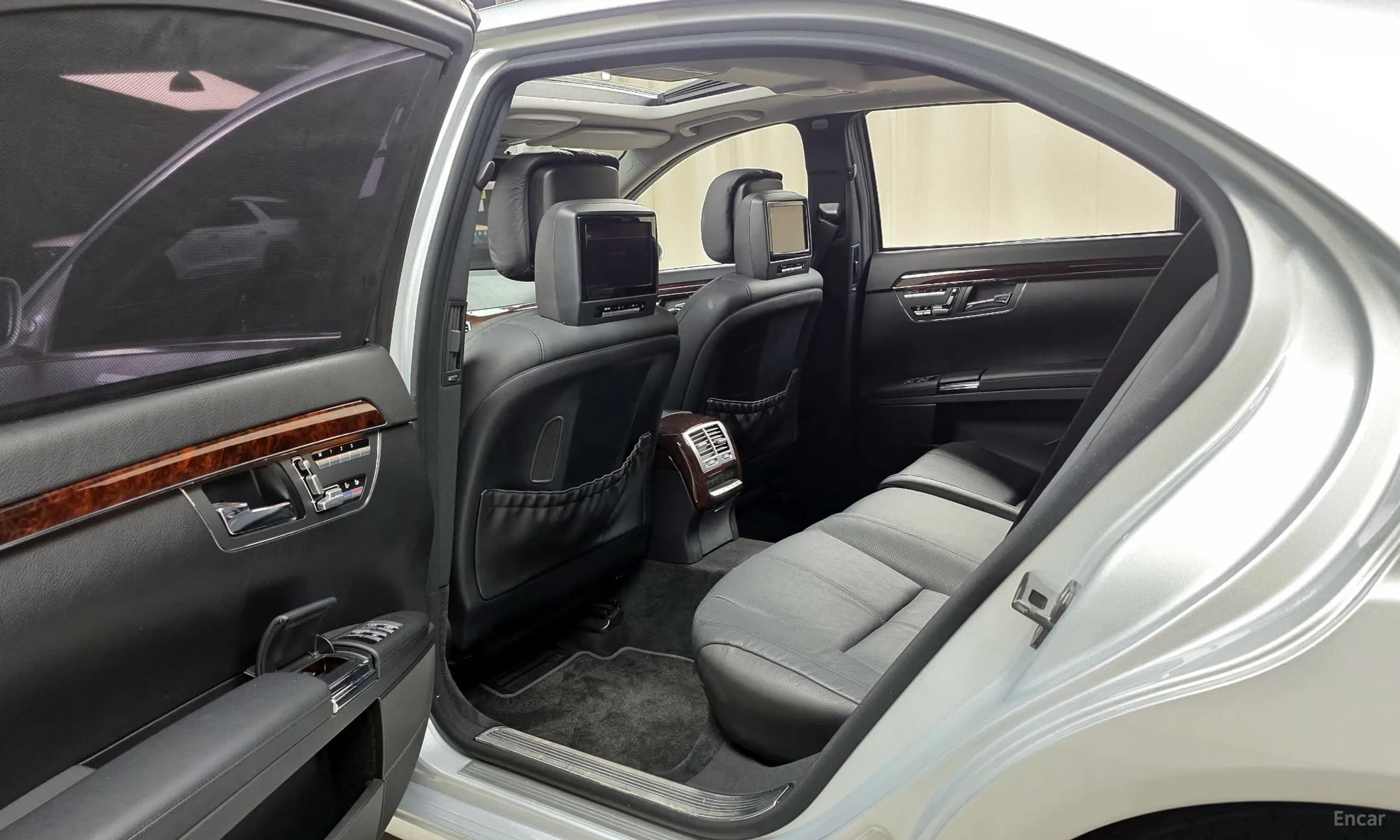 S-Class W221
