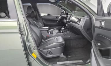 Rexton Sports Khan