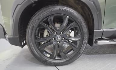 Rexton Sports Khan